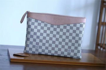Makersluxe - Louis Vuittons  - 9326