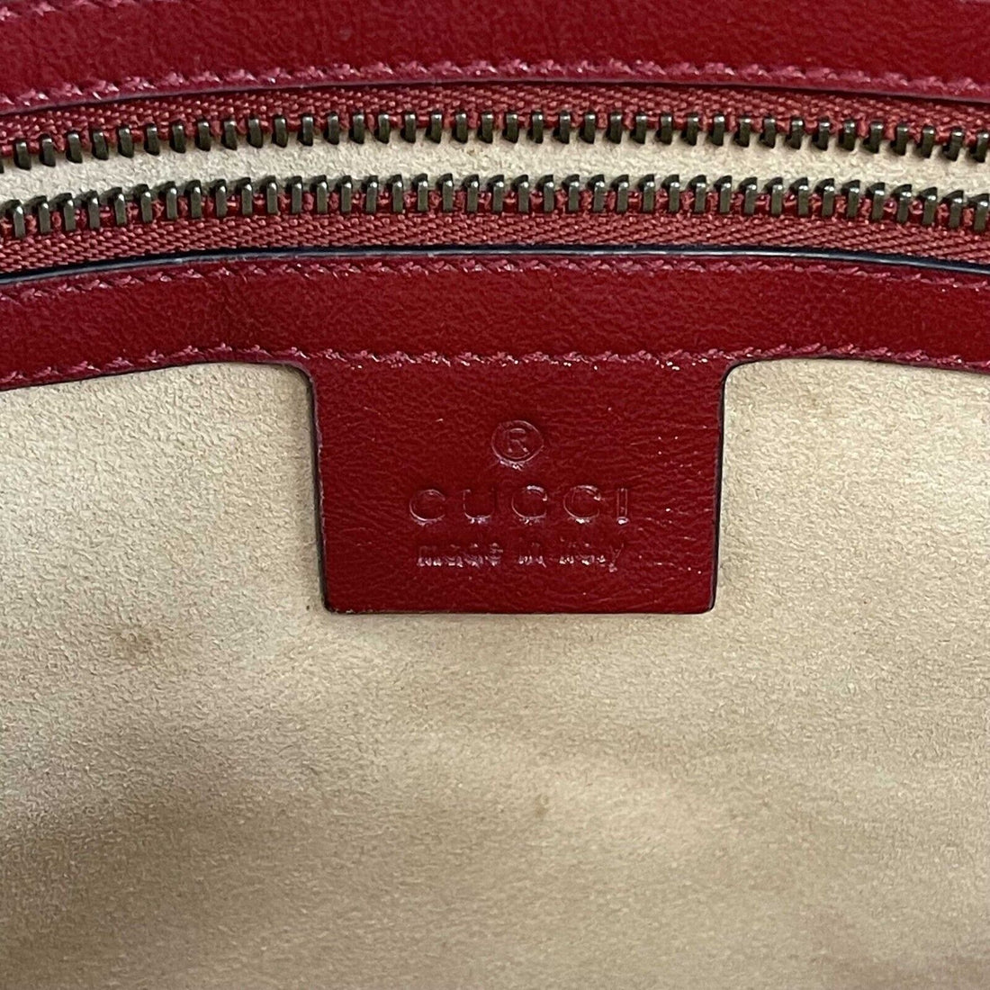 GUCCI Azalea Matelasse GG Marmont Tote Medium
