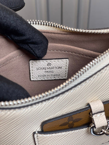 Makersluxe- Louis Vuittons  - 15852