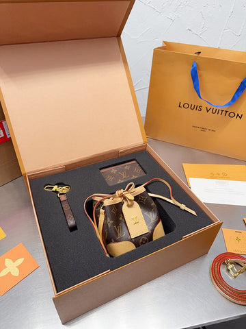 Makersluxe - Louis Vuittons  - 15023