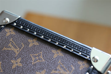Makersluxe - Louis Vuittons  - 9535