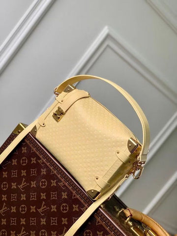 Makersluxe - Louis Vuittons  - 15601