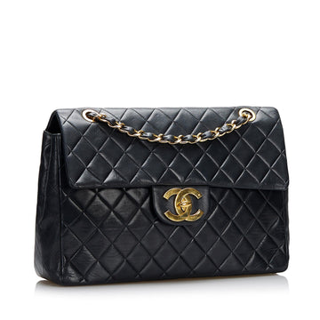 Chanel Jumbo Classic Lambskin Maxi Single Flap Bag (MLB-eYSHRc)
