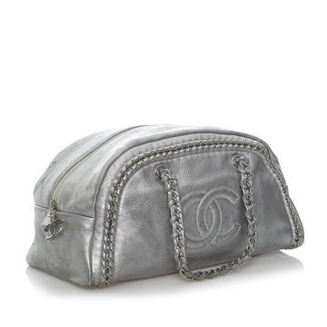 Chanel Luxe Ligne Leather Handbag (MLB-32626)