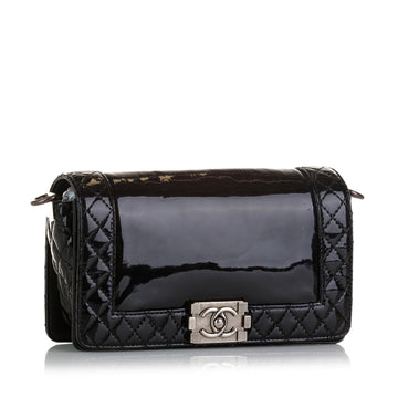 Chanel Medium Patent Reverso Boy Flap (MLB-37072)
