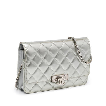 Chanel Patent Quilted Golden Class Double CC Wallet on Chain (MLB-0mnHhG)