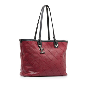 Chanel Wild Stitch On the Road Tote (MLB-c6d9qt)