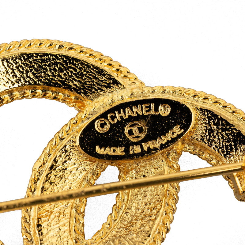 Chanel CC Logo Brooch  Metal Brooch in Good condition