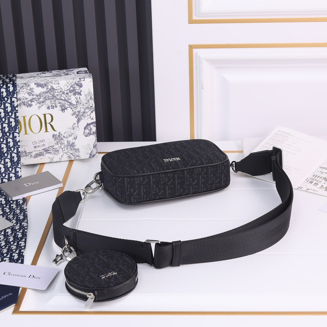 CHANEL Small Chain Shoulder Bag Clutch Black Quilted Flap Lambskin j85