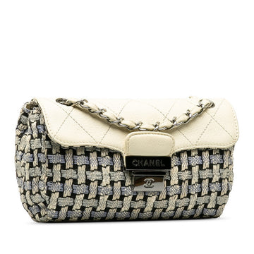 Chanel Tweed and Calfskin Single Flap Bag Leather Shoulder Bag in Good condition