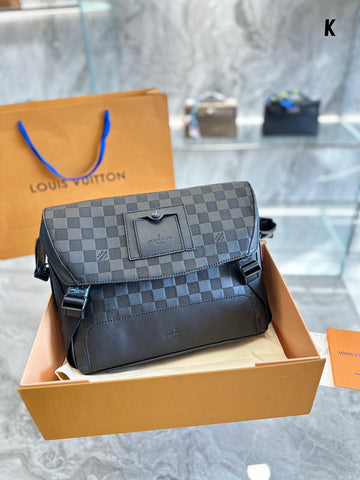 Makersluxe - Louis Vuittons  - 15139