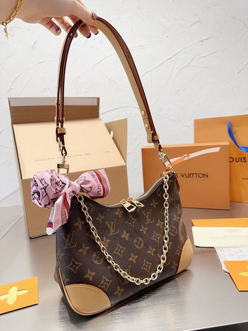 Makersluxe - Louis Vuittons  - 15118