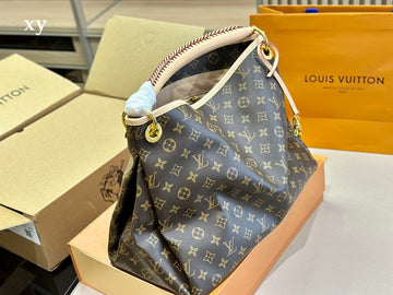 Makersluxe - Louis Vuittons  - 15006