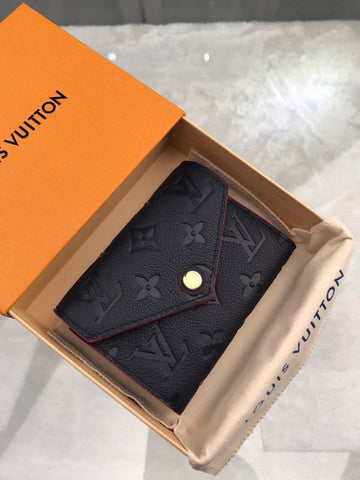 Makersluxe - Louis Vuittons  - 9156