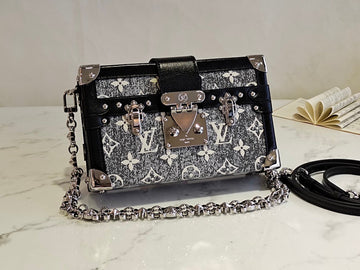 LOV - MLB - 927