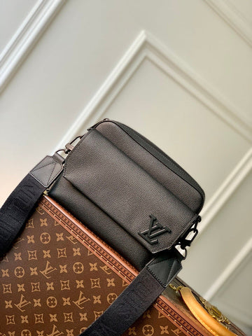 Makersluxe - Louis Vuittons  - 15326