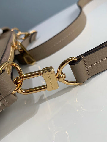 Makersluxe - Louis Vuittons  - 15405