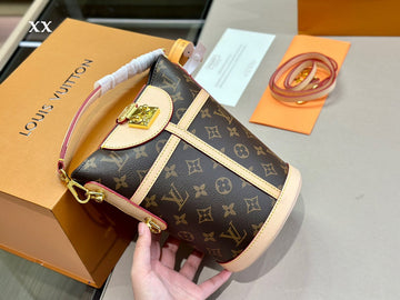 Makersluxe - Louis Vuittons  - 15044