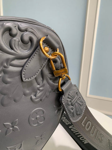 Makersluxe - Louis Vuittons  - 15412