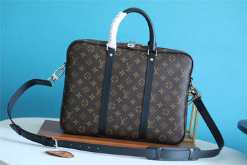 Makersluxe - Louis Vuittons  - 9853