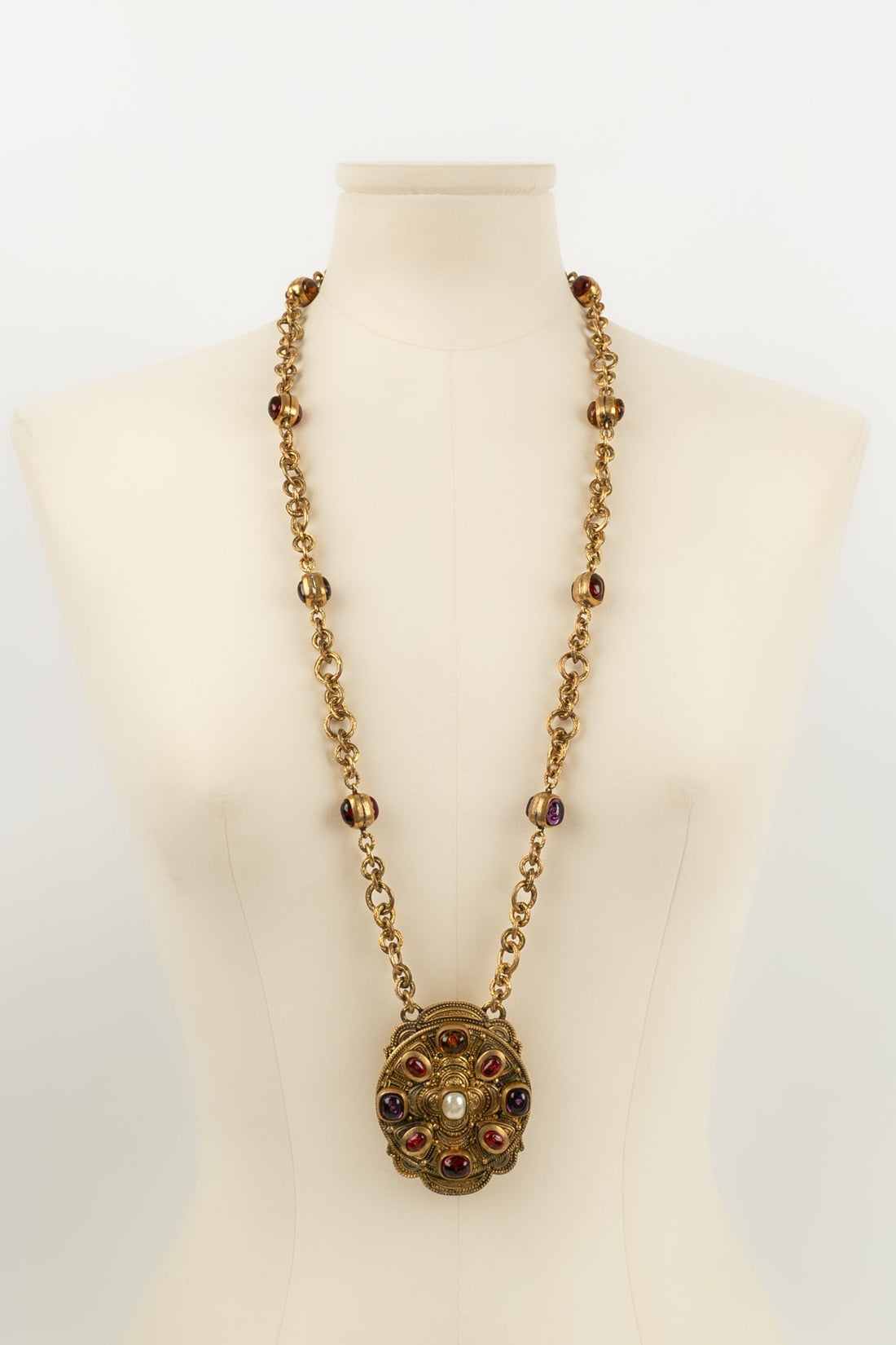 Collier Chanel 1984