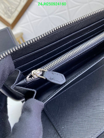 Makersluxeras - PD Wallet - 381