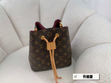 Makersluxe - Louis Vuittons  - 15076
