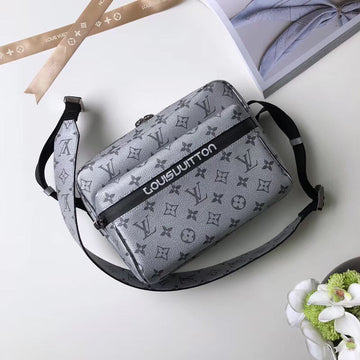 Makersluxe - Louis Vuittons  - 10457