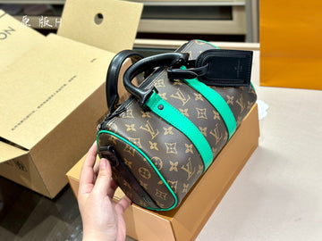Makersluxe - Louis Vuittons  - 15041