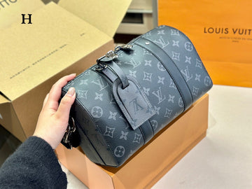 Makersluxe - Louis Vuittons  - 14986
