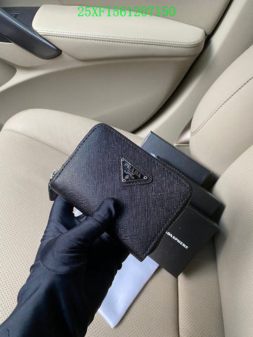 Makersluxeras - PD Wallet - 073
