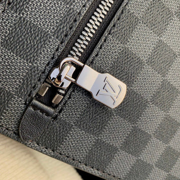 Makersluxe - Louis Vuittons  - 15566