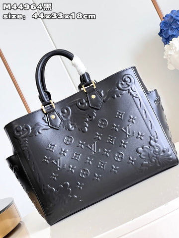 Makersluxe - Louis Vuittons  - 15438