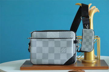 Makersluxe - Louis Vuittons  - 10061