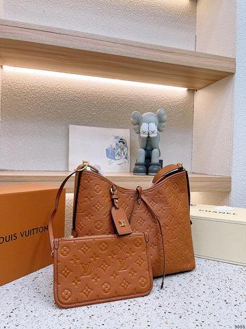 Makersluxe - Louis Vuittons  - 15108
