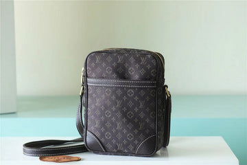 Makersluxe Fashion Lu-Vi bags - 9904