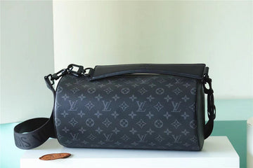 Makersluxe - Louis Vuittons  - 9905