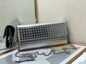 Makersluxes - Latest - 6283