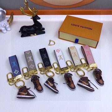 Makersluxe - Mix Keychains - 586