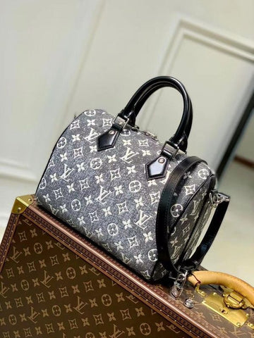 LOV - MLB - 822