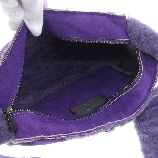 Chanel Suede & Shearling Shoulder Bag Suede Shoulder Bag in Good condition