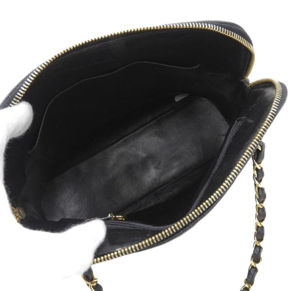 Chanel CC Matelasse Chain Shoulder Bag Leather Shoulder Bag in Excellent condition