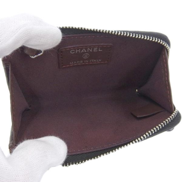 Chanel Quilted Leather Zip Coin Purse Leather Coin Case A68943 in Good condition